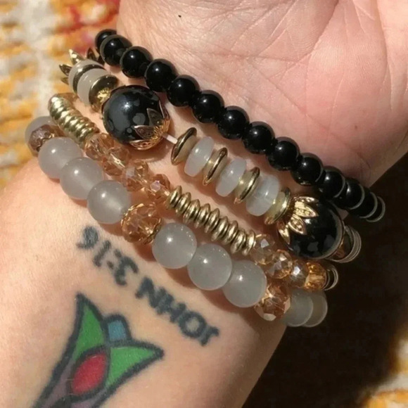 Black Gold Gray Tassel Beaded Bracelets NWT - Picture 3 of 3